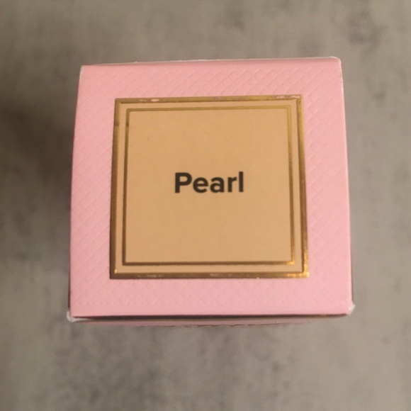 NIB Too Faced Born This Way Matte Foundation in Pearl - Picture 3 of 7